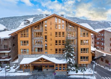 Sport Hotel Hermitage & Spa, calidez invernal entre montañas nevadas Sport Hotel Hermitage & Spa, calidez invernal entre montañas nevadas