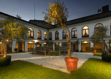 Parador de Trujillo, entre los muros de un convento del siglo XVI Parador de Trujillo, entre los muros de un convento del siglo XVI