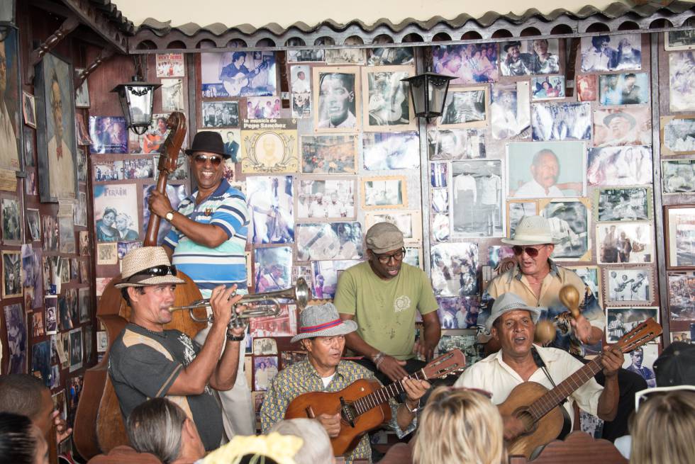 Músicos en la Casa de La Trova, en Santiago de Cuba.