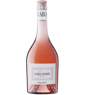 Un brindis fresco y de color rosa