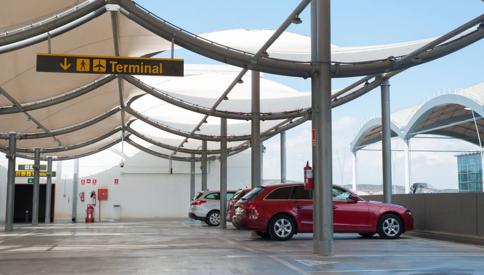 Seguridad y tranquilidad: viaja en avión con una atención exclusiva y sin preocuparte por tu vehículo