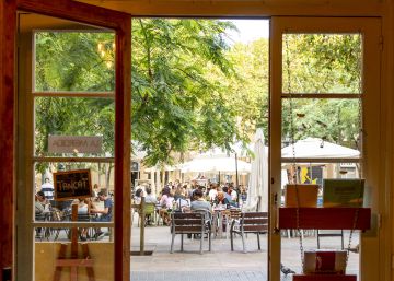 Barcelona en 12 plazas de barrio Barcelona en 12 plazas de barrio