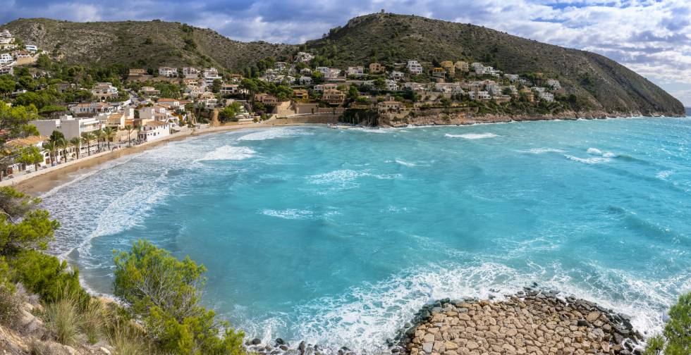 La playa de El Portet, en Moraira (Alicante).