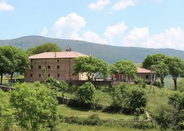 La Posada del Santuario, envueltos por el paisaje de la Montaña Palentina La Posada del Santuario, envueltos por el paisaje de la Montaña Palentina
