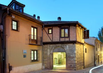 Exe Casa de Los Linajes, ensoñación medieval en el casco histórico de Segovia Exe Casa de Los Linajes, ensoñación medieval en el casco histórico de Segovia
