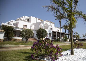 Jardines de la Mata, veraniega tentación con vistas al Mediterráneo Jardines de la Mata, veraniega tentación con vistas al Mediterráneo