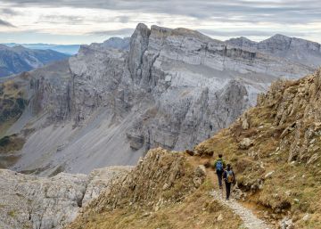 Los mejores senderos para descubrir las cimas, bosques y rincones naturales de Navarra Los mejores senderos para descubrir las cimas, bosques y rincones naturales de Navarra
