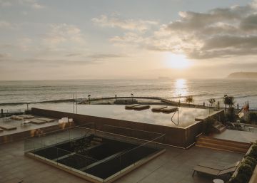 Hotel Chiqui, habitación con vistas a la playa del Sardinero de Santander Hotel Chiqui, habitación con vistas a la playa del Sardinero de Santander