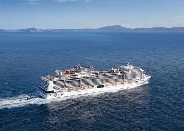 Sol de invierno por Arabia Saudí y el mar Rojo a bordo de un crucero Sol de invierno por Arabia Saudí y el mar Rojo a bordo de un crucero