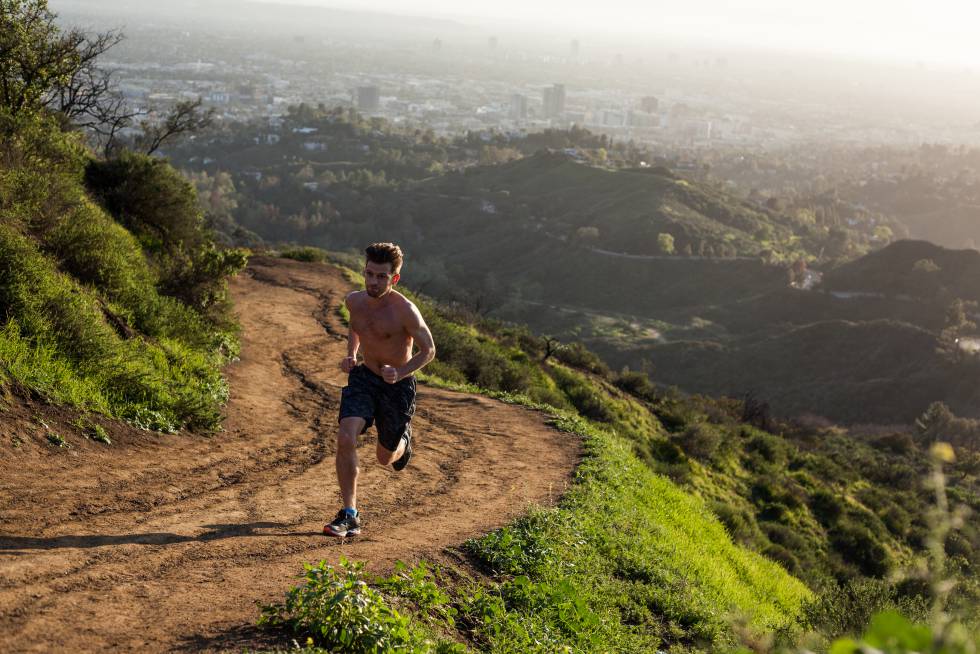 El parque Griffith, desde el que se puede observar una panorámica de la ciudad de Los Ángeles, es uno de los lugares favoritos por corredores y senderistas.