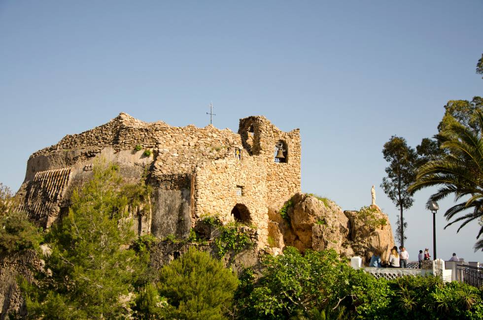 Exterior de la ermita de la Virgen de la Peña.