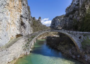 El puente de piedra de Kokoris, en la región griega de Zagori.