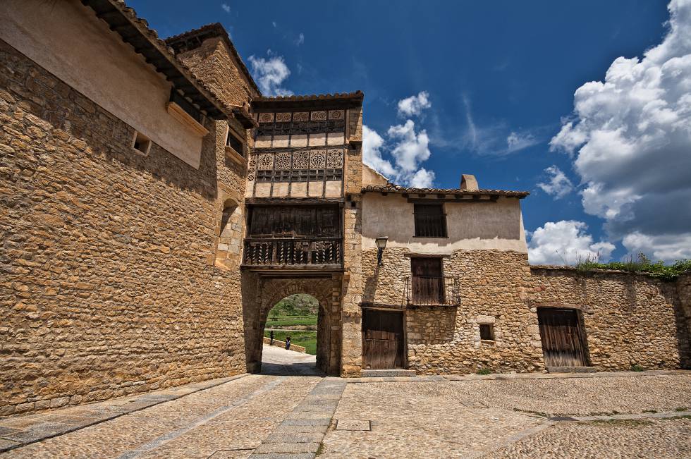 El convento de las monjas agustinas de Mirambel.