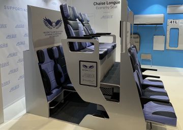 Vuele en un ‘chaise longue’ de dos pisos: el invento español que quiere aprovechar al máximo el espacio de los aviones Vuele en un ‘chaise longue’ de dos pisos: el invento español que quiere aprovechar al máximo el espacio de los aviones