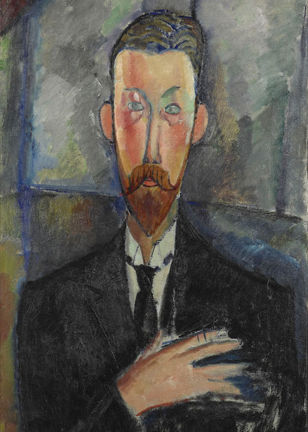 Paul Alexandre ante una vidriera