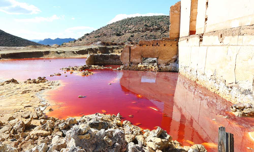 Imagen actual de la antigua corta de Los Perules, en Mazarrón