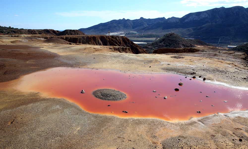 Imagen actual de la antigua corta de Los Perules, en Mazarrón