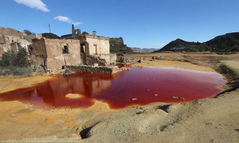Imagen actual de la antigua corta de Los Perules, en Mazarrón