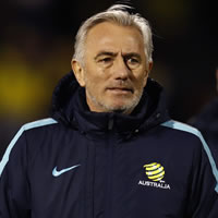 Graham Arnold – 54 años