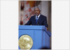 Annan señala al recibir el Nobel que