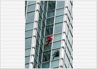 El 'hombre araña' francés corona en Taipei el edificio más alto del mundo