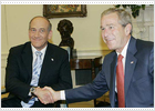Bush afirma ante Olmert que la retirada de Cisjordania es un