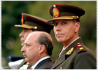 La corrupción acaba con el jefe del Ejército argentino