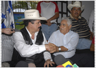 Zelaya vuelve a la zona fronteriza para intentar entrar en Honduras