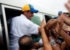 Las encuestas acortan la ventaja de Chávez sobre Capriles