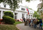 Estados Unidos expulsa a dos diplomáticos venezolanos