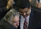 Maduro tiende la mano a Paraguay para que vuelva al Mercosur