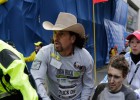El héroe del sombrero vaquero del maratón de Boston El héroe del sombrero vaquero del maratón de Boston