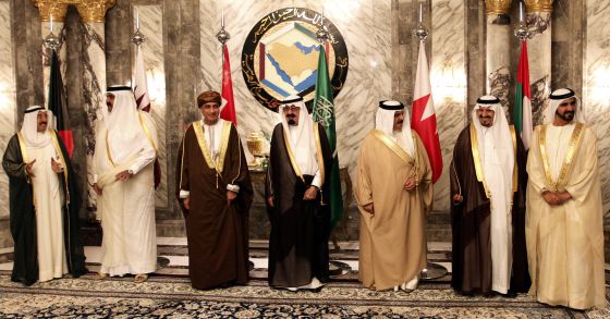 Arabia Saudí, Emiratos Árabes y Bahréin retiran sus embajadores de Catar