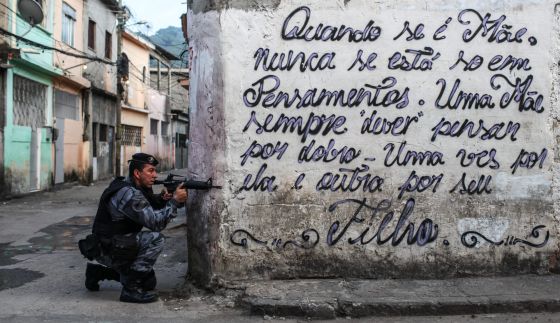 Despliegue policial en la zona oeste de Río el pasado 13 de marzo.