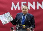 Os socialistas franceses pedem uma mudança para Hollande Os socialistas franceses pedem uma mudança para Hollande