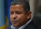 A procuradoria pede a prisão do ex-presidente salvadorenho Flores