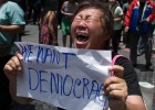 Protestas en Tailandia mientras la Junta extiende su control