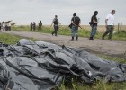 El MH17 estalló en vuelo por el impacto de objetos externos