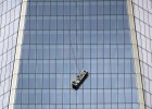 Rescatan a dos limpiacristales atrapados en el World Trade Center