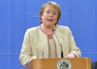 Bachelet enfrenta empresários com reforma trabalhista progressista