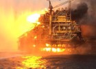 Cuatro muertos al incendiarse una plataforma de Pemex en México