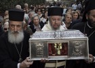 El viaje de unas reliquias de Italia a Grecia causa una polémica política