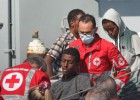 Cinc detinguts per un naufragi de migrants davant de Líbia