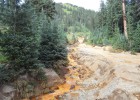 El río Colorado se tiñe de amarillo