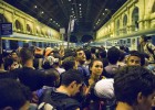 Hongria impedeix als refugiats l’accés a l’estació de Budapest
