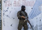 Acusado un coronel salvadoreño de vender explosivos y armas