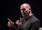 Varoufakis llama a crear una “red” para “democratizar” la UE