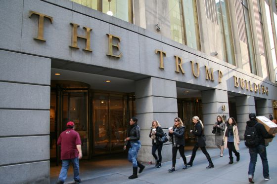 El único edificio propiedad del magnate está em Wall Street