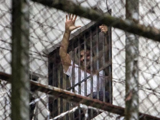 Leopoldo López saluda desde su celda en Venezuela