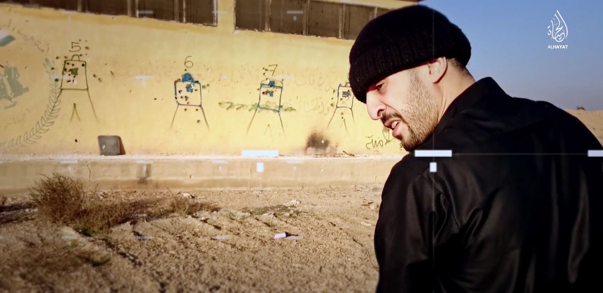 Fotograma del vídeo en el que aparece Brahim Abdeslam. Fotograma del vídeo en el que aparece Brahim Abdeslam.